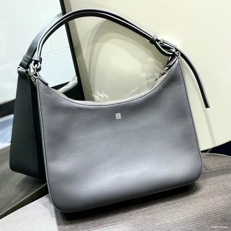 Fashionrepsfam ru Bag 2209SW0055 Givenchy 0710